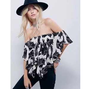 FREE PEOPLE // Merpati Off The Shoulder Top — size Small